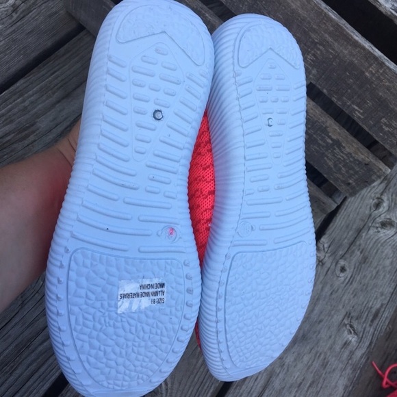 SZ 7 ONLY๐HP5โฃ๐Neon Pink Flyknit Sneakers! NEW! - Picture 6 of 6